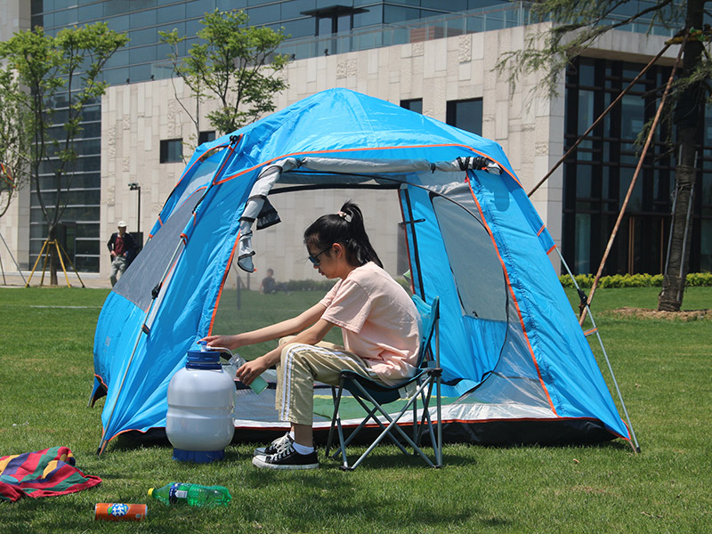 �ͻ�����