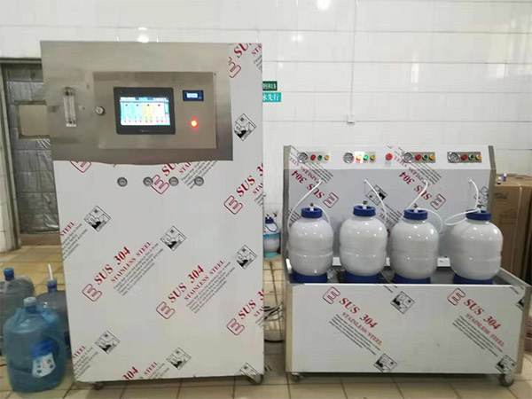 ɽ��ĳ�ͻ���װ�����ֳ�